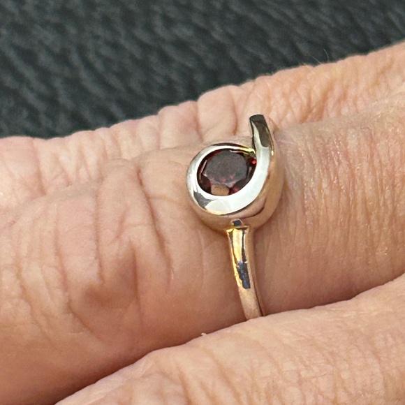 Silpada Silver and Red Eye-Shaped Ring - Picture 4 of 5